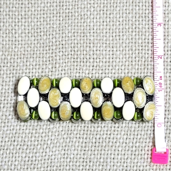 Silver Tone Enamel Stretch Bracelet Shades of White & Swirled Cream - Picture 6 of 6